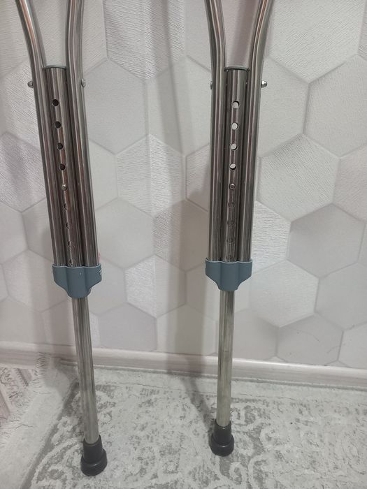 Продам костыли. Б/у.