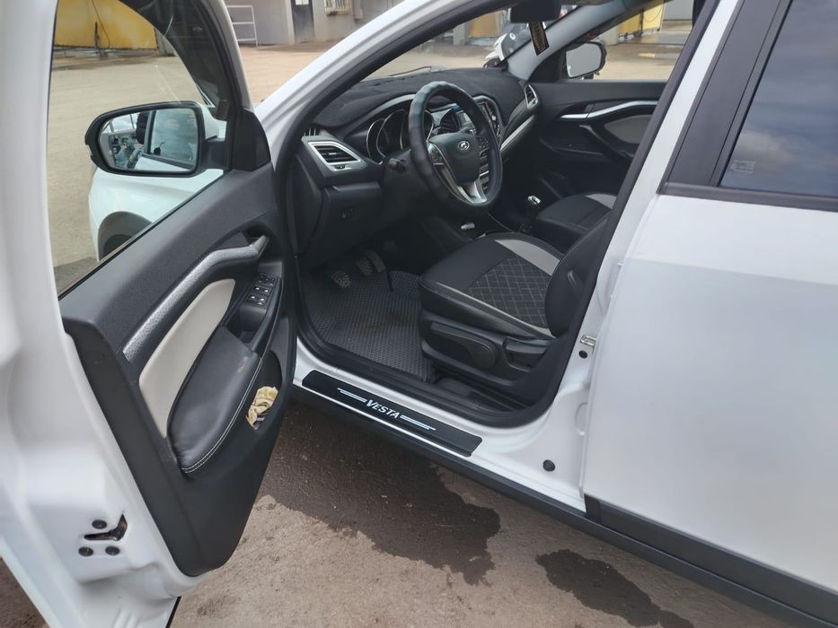 Lada Vesta Cross