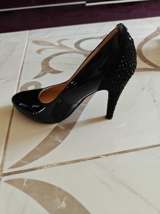 Елегантни обувки