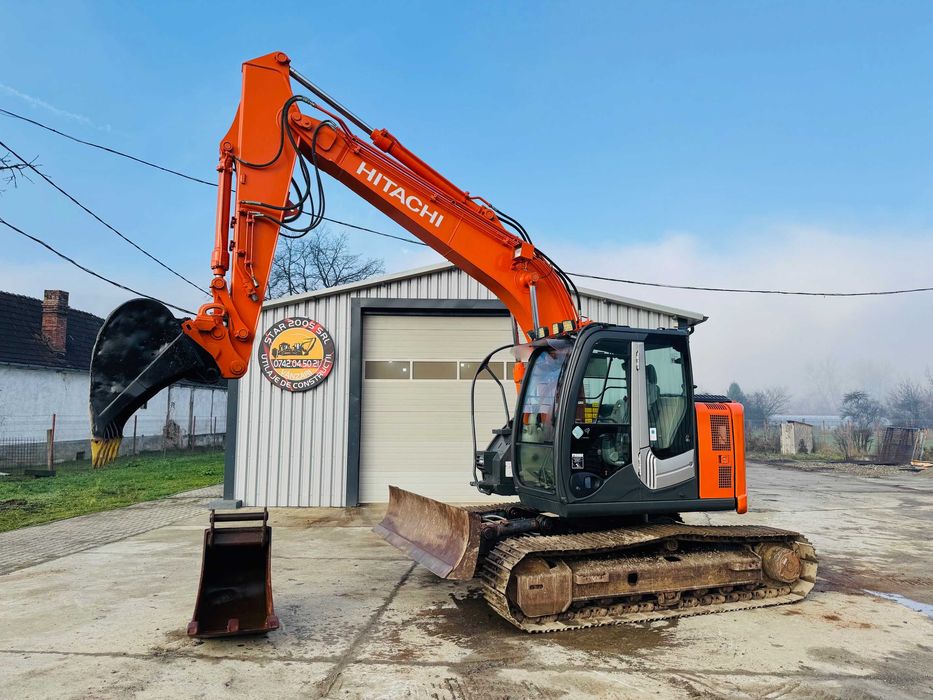 Excavator senile cu lama Hitachi ZX 135, an 2010, 15 tone, 2 cupe, TOP