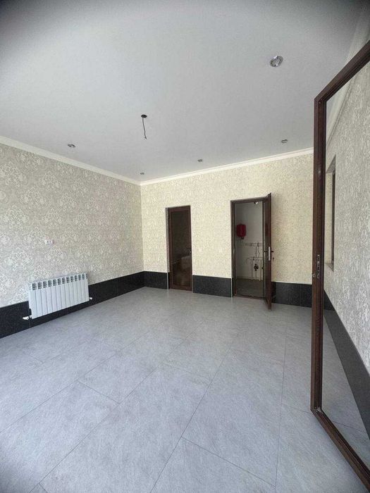 Евродом сзади Экобазара, 2.6-соток