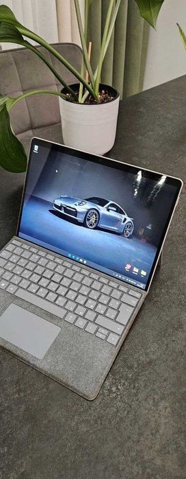 Microsoft Surface Pro 8 (i5-1145G7 / 16 ГБ / 512 ГБ SSD) — идеал