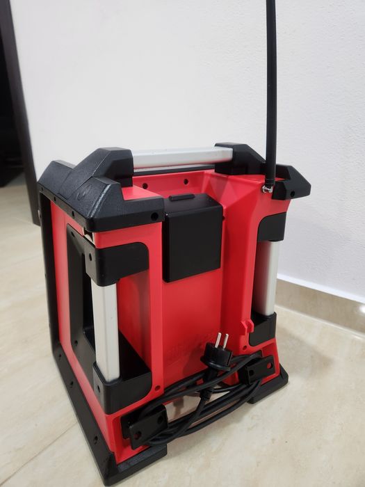 Boxa Milwaukee Bluetooth M18 RC cu incarcator rapid
