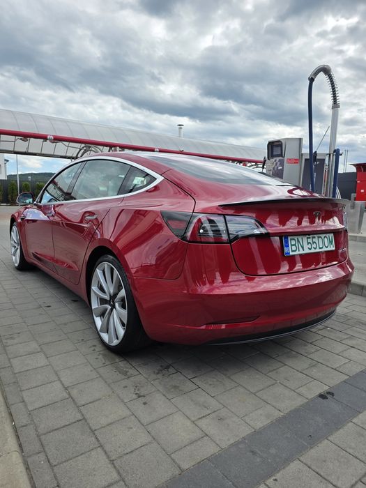 TESLA Model 3 2019 — imagine 18