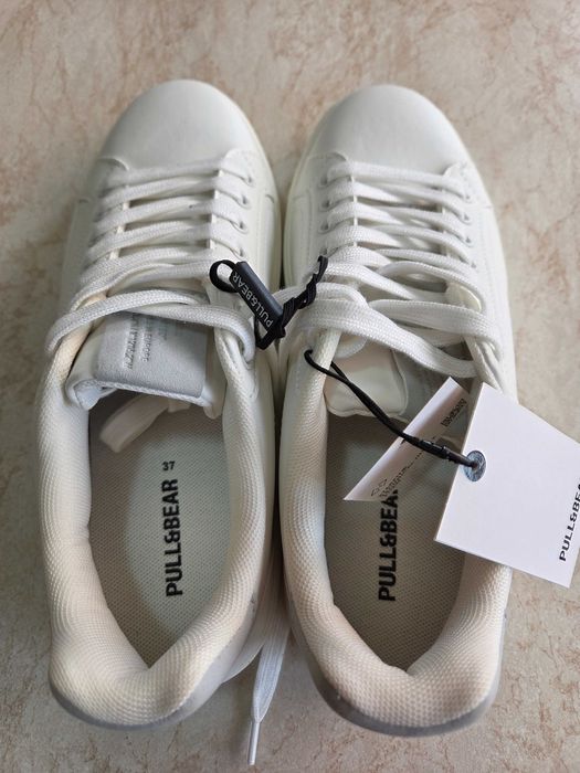 Спортни обувки PULL&BEAR