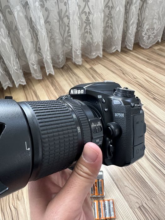 Nikon D7500 Kit 18-140 ED VR DX черный