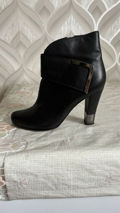 Продам женские полусапожки