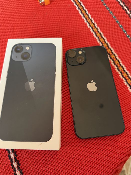 Продавам IPhone 13