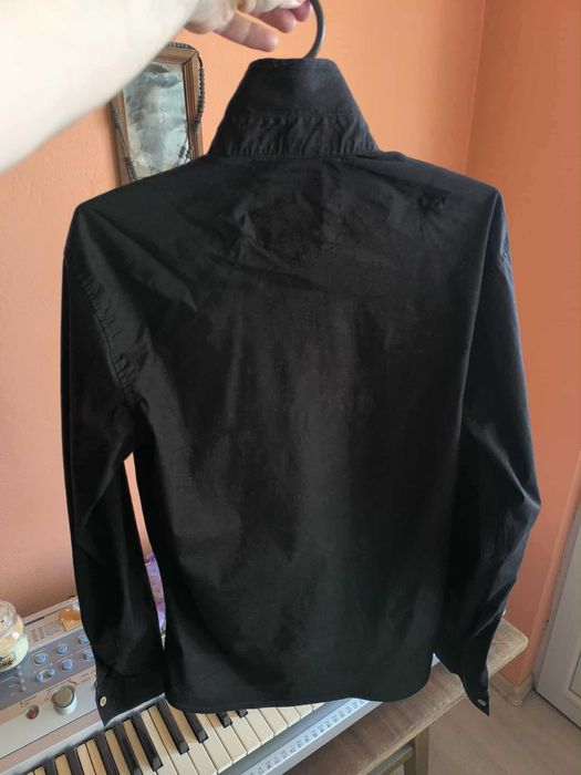 Черна маркова риза