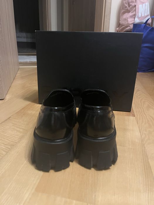 Черни мoкасини на REPLAY