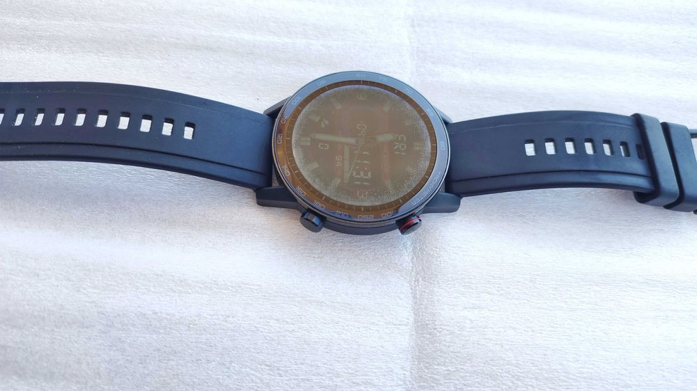 Продавам смарт-часовник Huawei Honor Magic Watch 2