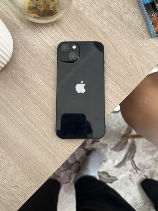 Iphone 13  с гарантией