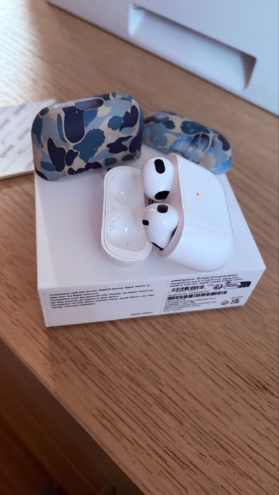 Airpods Gen 3 cu Mag Safe