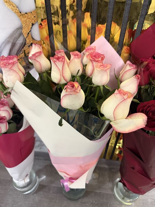 Цветы красный белый