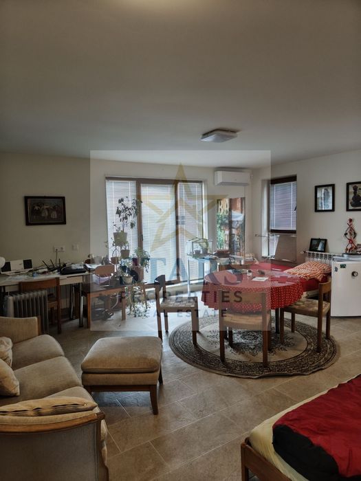 Продажба Къща гр. Варна - м-т Зеленика 850m²