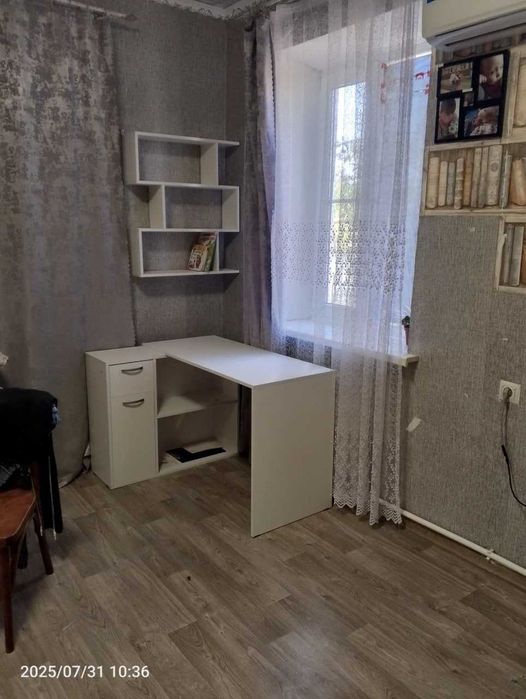 Угловой письменный стол — идеальное решение для работы, учёбы и дома