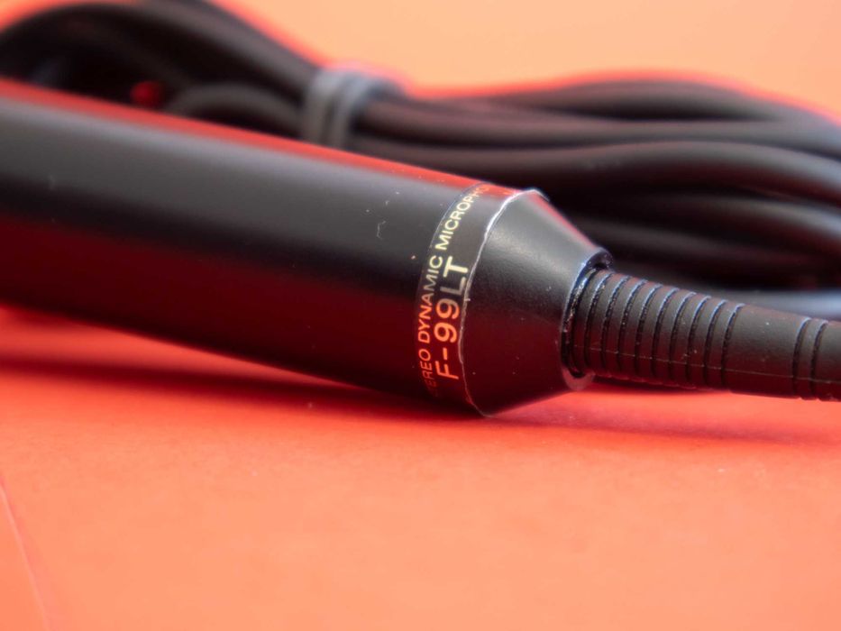 SONY F-99LT Динамичен Стерео Микрофон 3.5mm Жак Перфектно Състояние