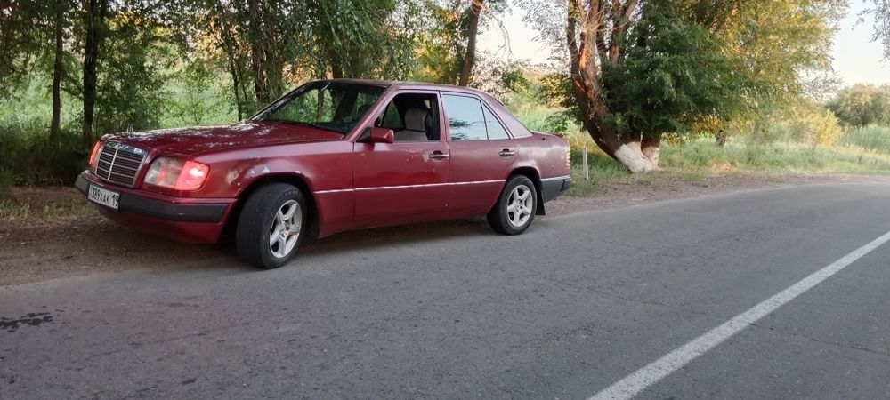 Продам Мерс 1994 года Е 280