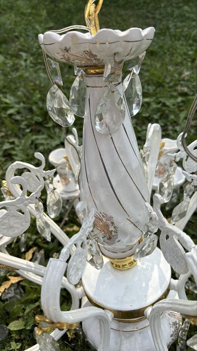 Lustra veche ceramica pictata si cristal