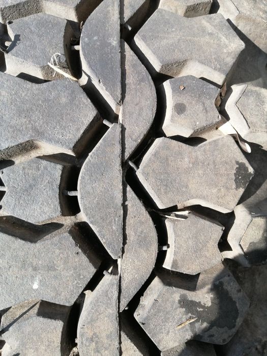 Гуми  за  ГАЗ 66  ЗИЛ 157