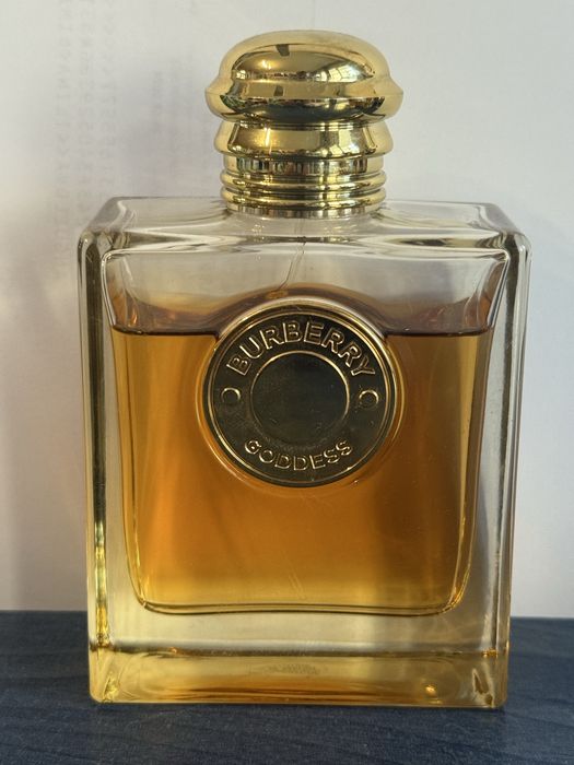 Burberry Goddess парфюм