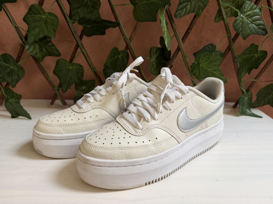 Дамски маратонки Nike