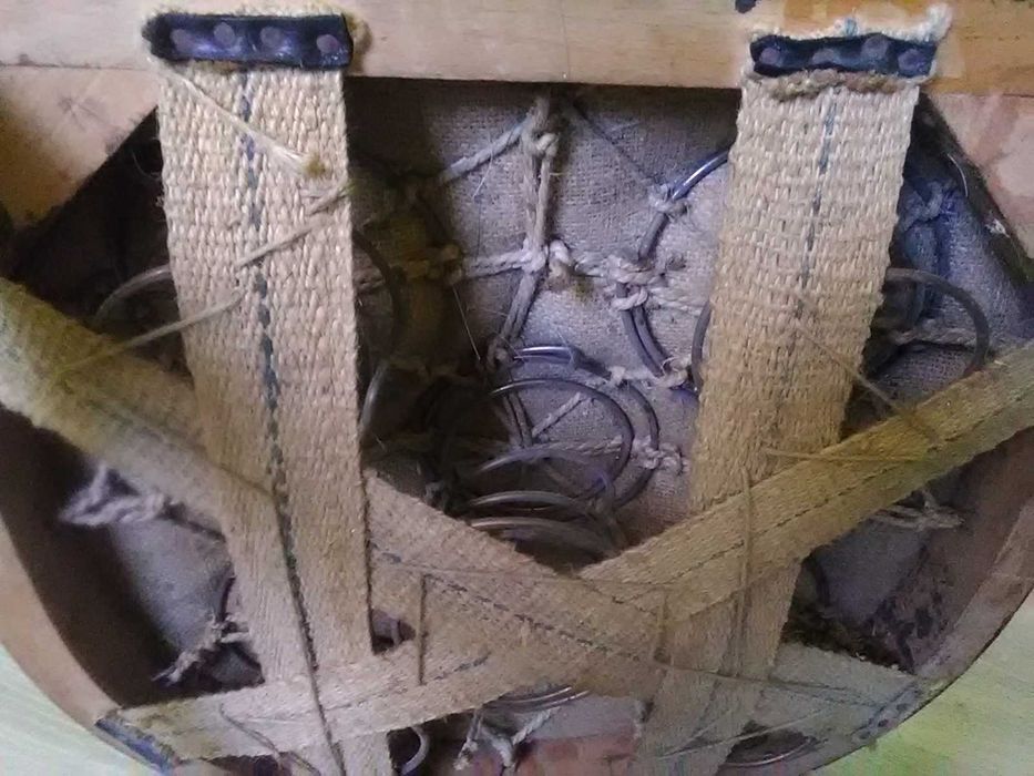 Scaune vechi restaurate partial