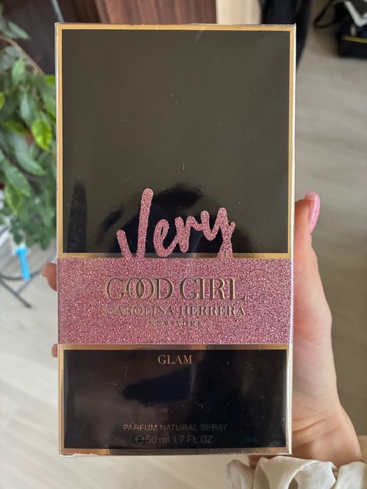 НОВ НЕОТВАРЯН! Carolina Herrera Very Good Girl Blush