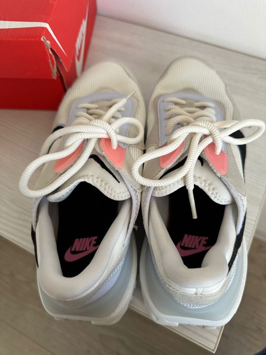 Маратонки Nike react revision