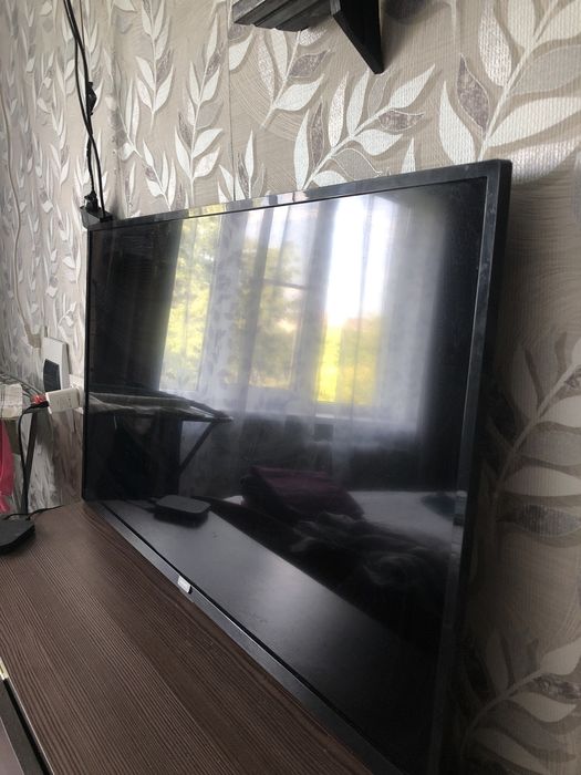 Телевизор PHILIPS