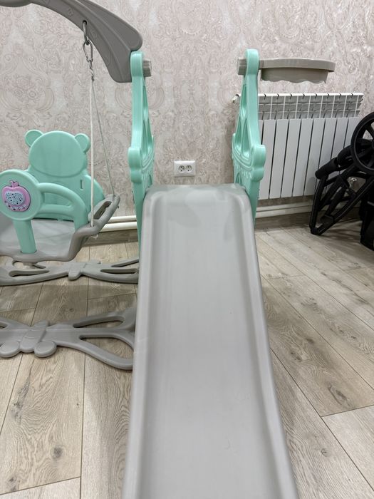 Детская горка с качелей