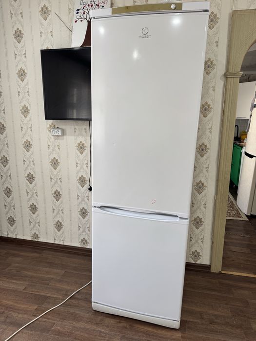 Продам холодильник в хорошем состонии