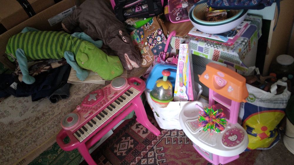 Vând pianina ,orga muzicală pe baterii pentru copiii ieftin la 100 de