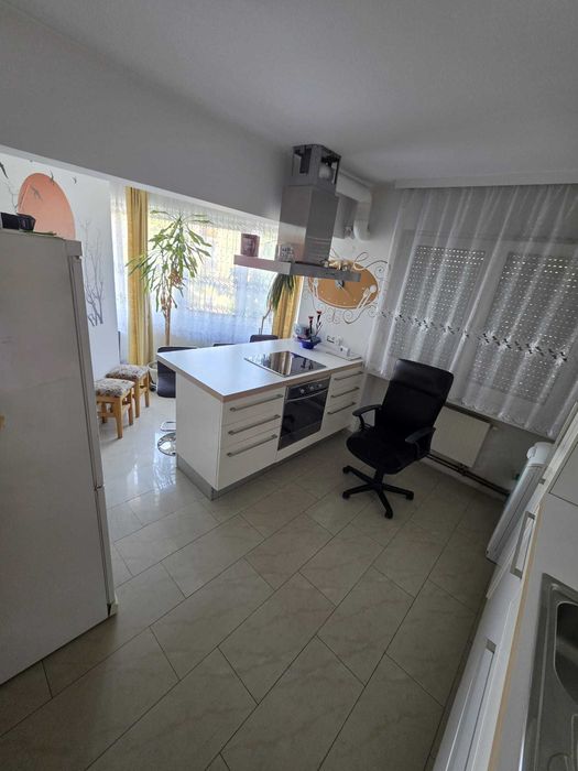 Apartament cu 3 Camere - Micro 16