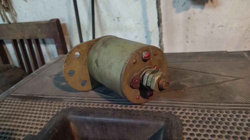 Выключатель массы танковый