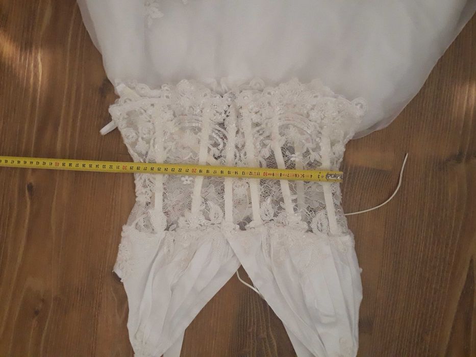 Vand rochie de mireasă