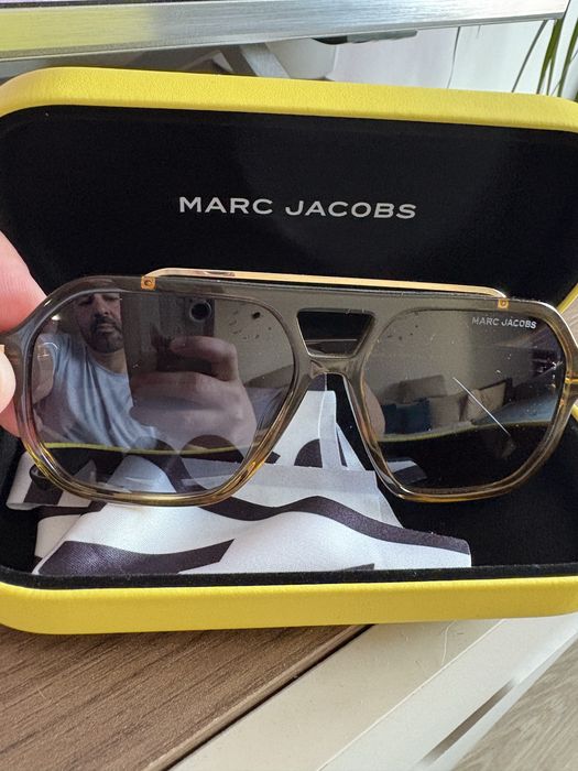 Продавам чисто нови очила