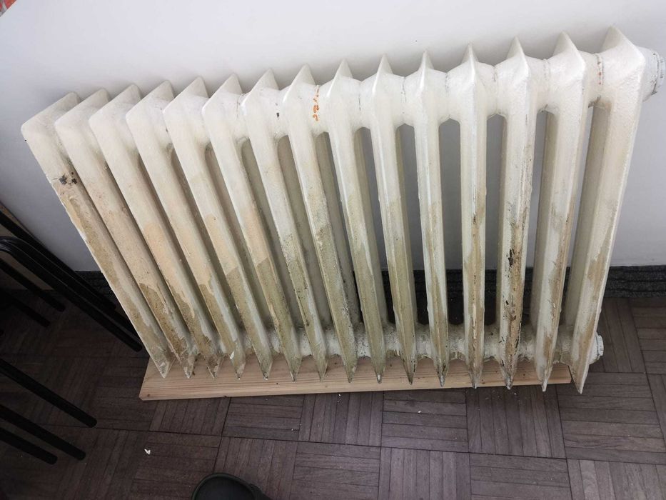 Calorifer Fonta, 15 elementi, 60cm inaltime (defect intre 2 elementi)