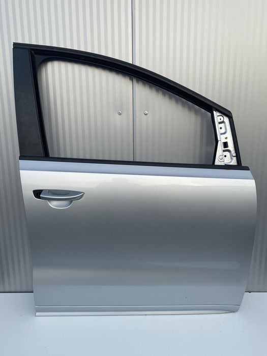 USA Dr fata vw SHARAN 7N cod de culoare LA7W