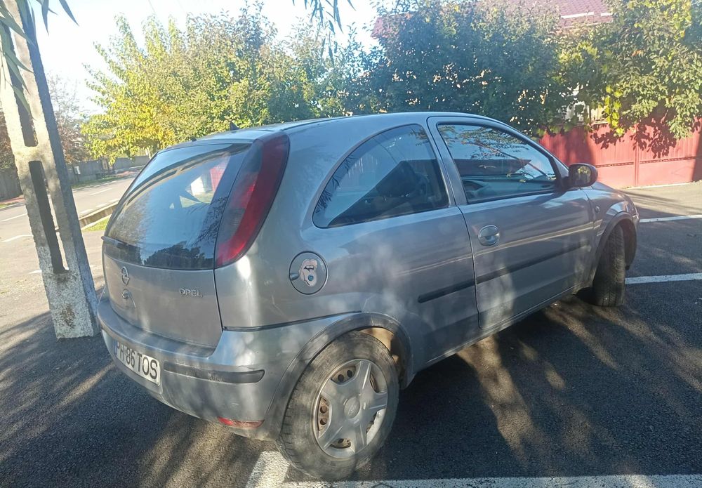 Vând sau schimb Opel corsa C 1.3 D 2003
