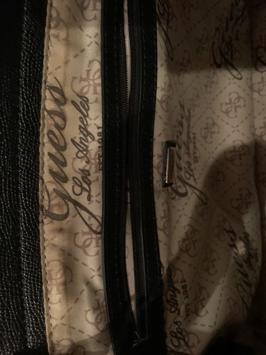 Vând geanta guess autentica din piele