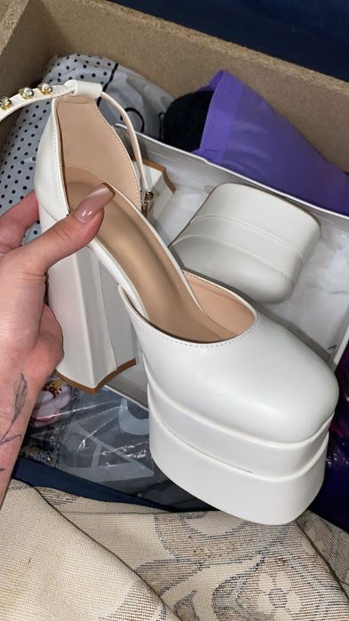 Продам туфли женские