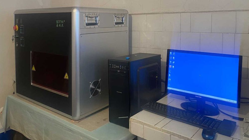 ПРОДАВАМ Професионална машина STN за 3D и 2D лазерно гравиране