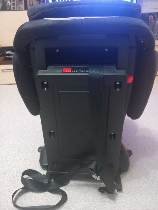 Scaun auto cu isofix
