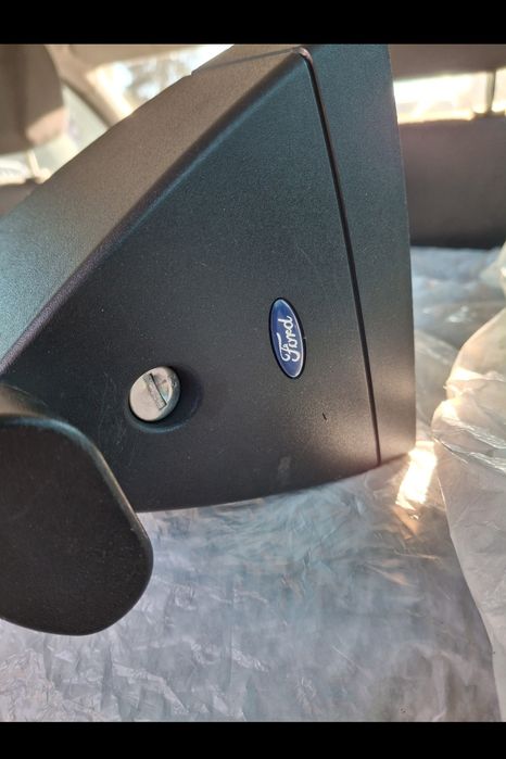 Форд фокус С-МАХ 
- Ста