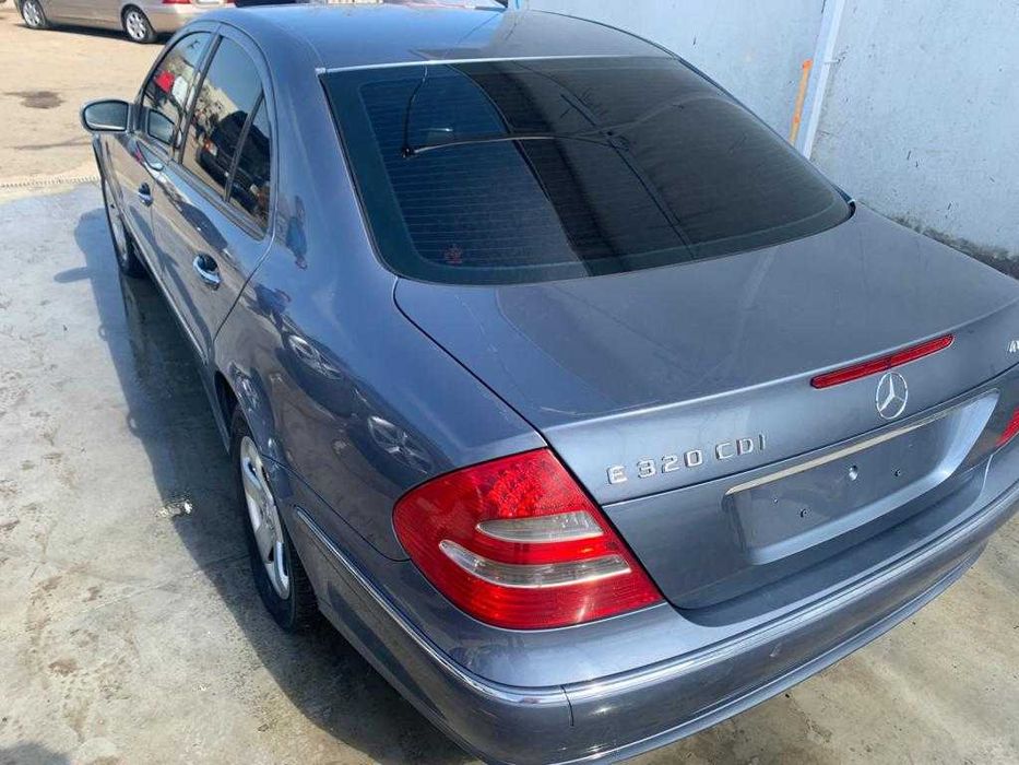 Dezmembrez mercedes w211 facelift 4 matic--airmatic--far xenon