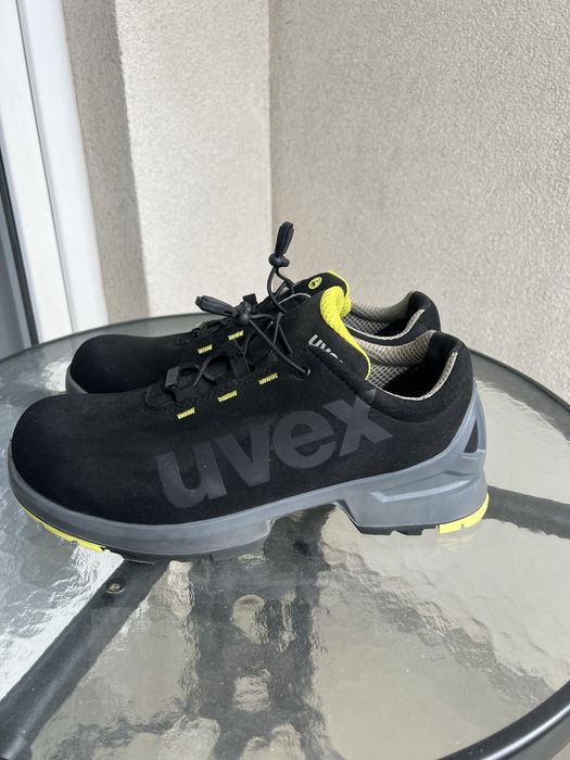 Bocanci UVEX.