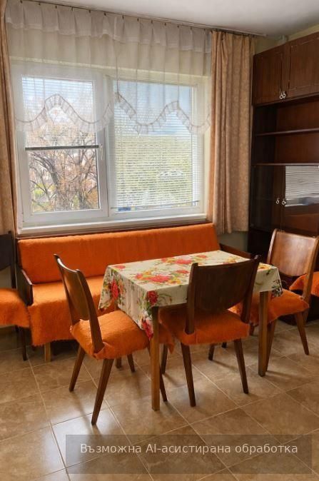 Дава се под наем Тристаен апартамент в Варна, Базар Левски - 65 кв.м за 348.84 € - Снимка #1