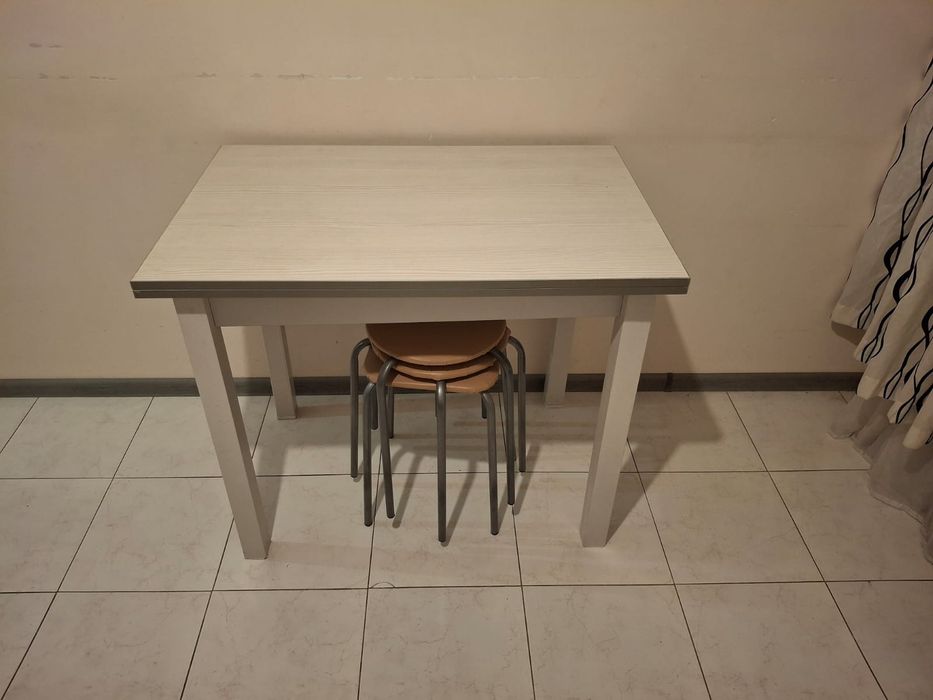 Продам плиту стол со стульями