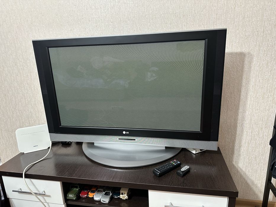 Продам Телевизор LG